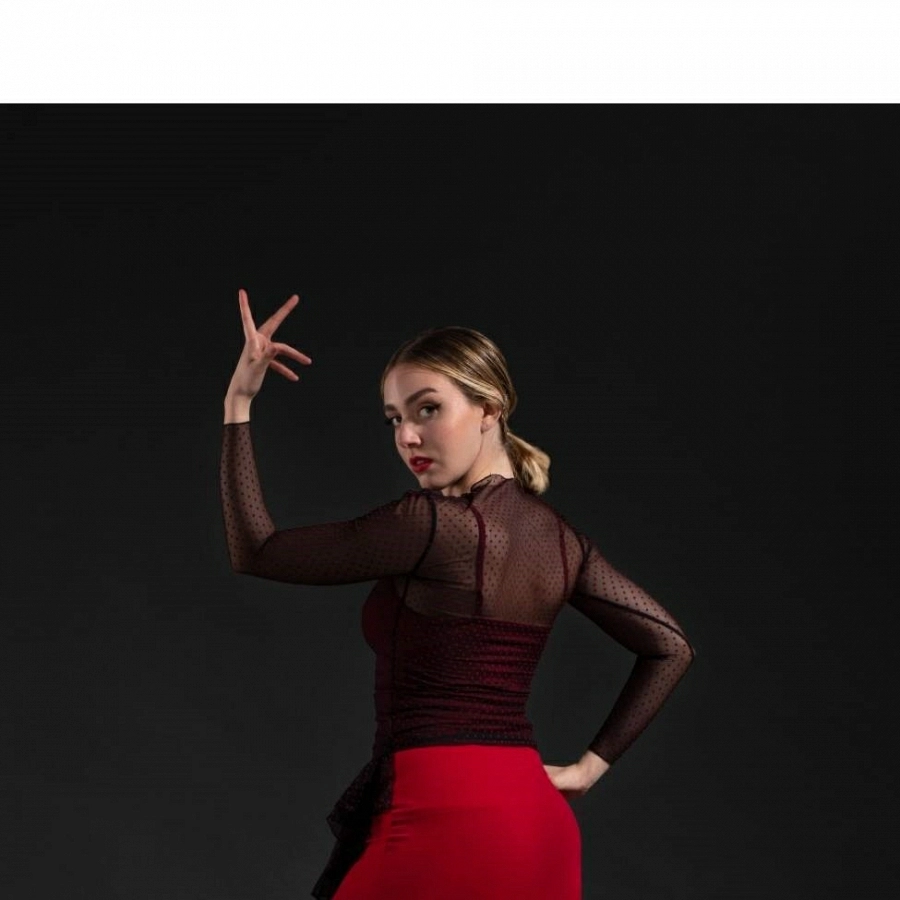 TOP CAYETANA